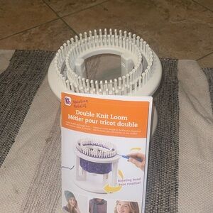 Yarn and rotating loom